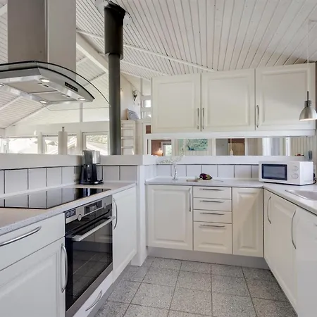 Serine - 800m From The Sea By Interhome
