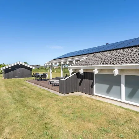 Serine - 800m From The Sea By Interhome *